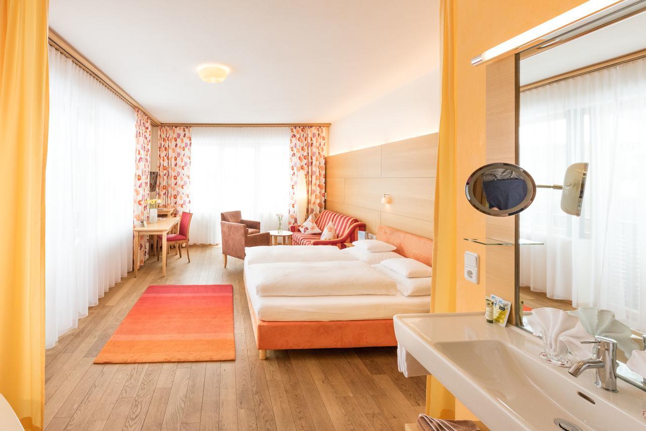 ווארת Hotel Walserberg מראה חיצוני תמונה