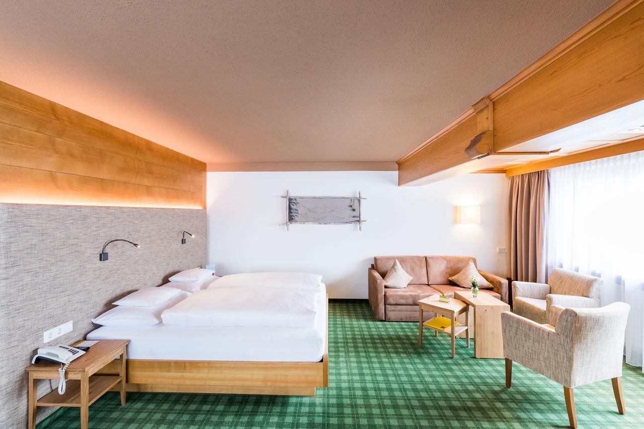 ווארת Hotel Walserberg מראה חיצוני תמונה