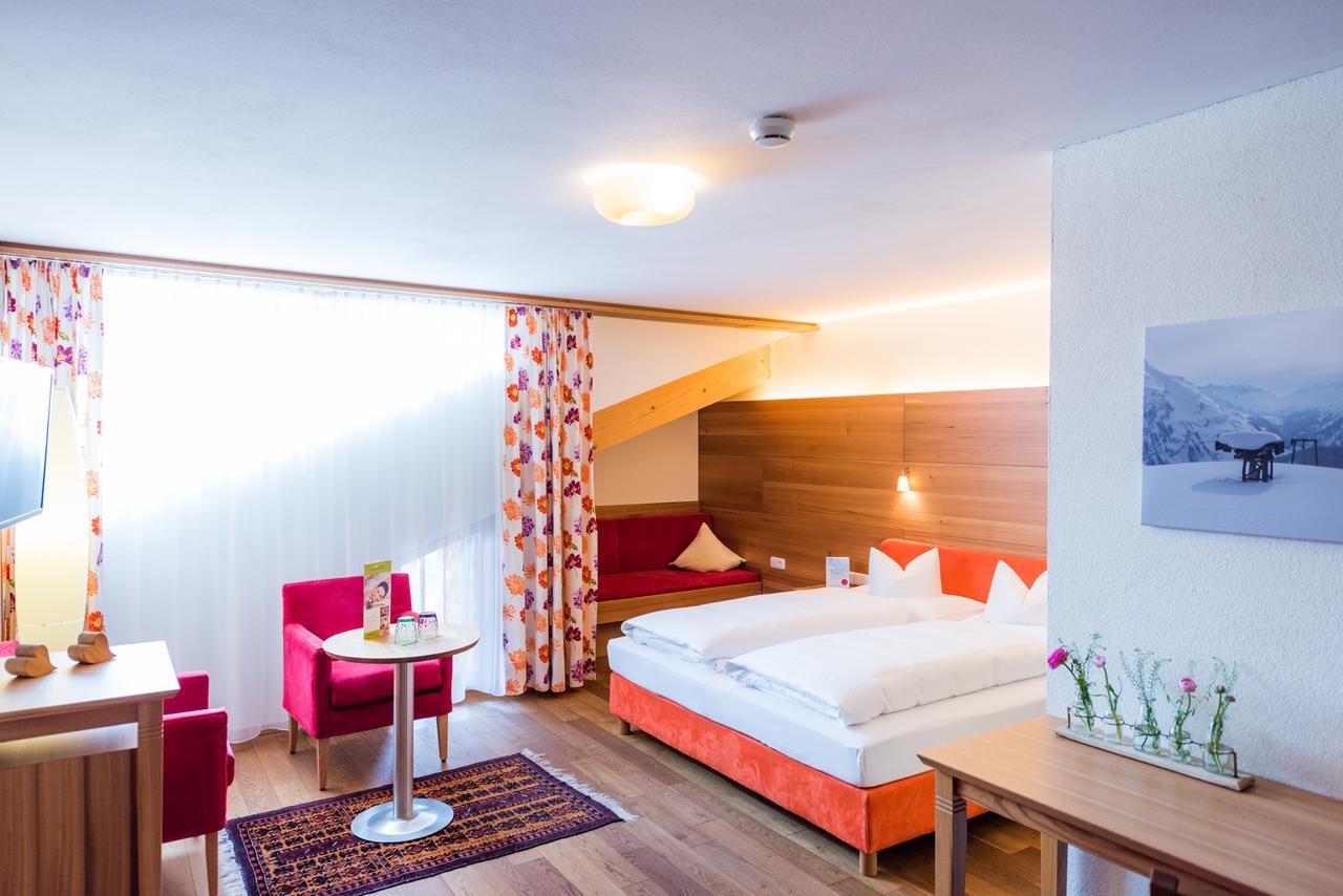 ווארת Hotel Walserberg מראה חיצוני תמונה